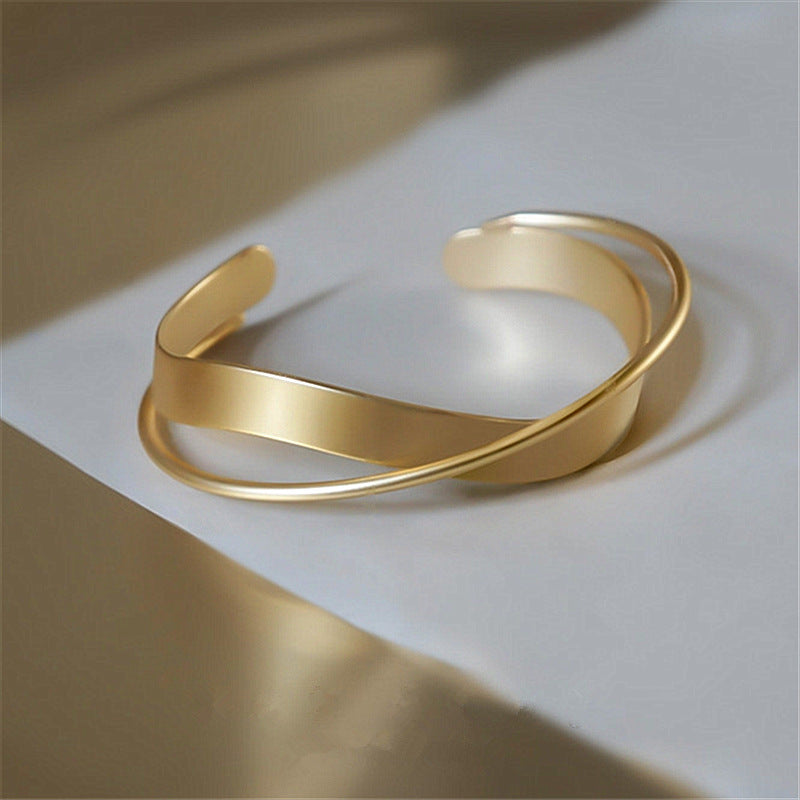 Pulsera cruzada con ondas simples a la moda para mujer