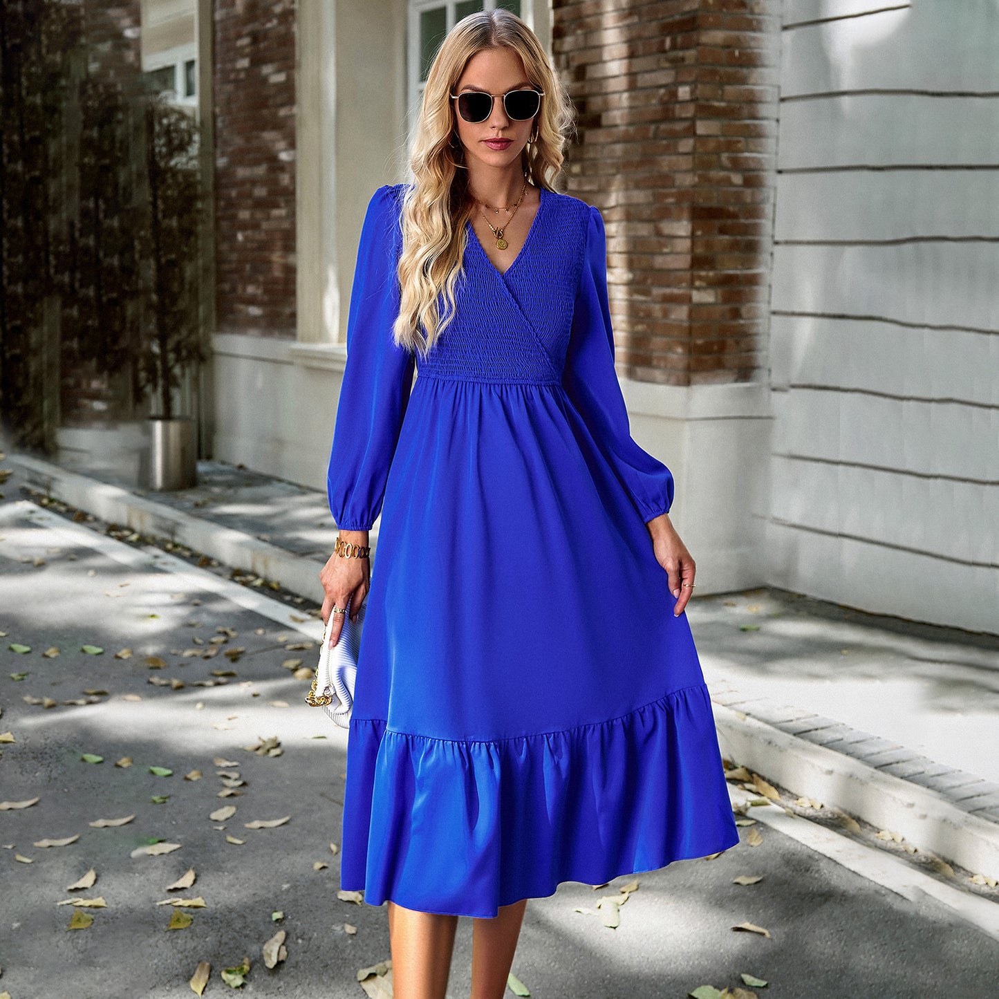 Vestido fruncido de color liso con cuello en V para mujer