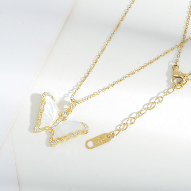 Collar de diamantes con microincrustaciones de mariposa de concha natural